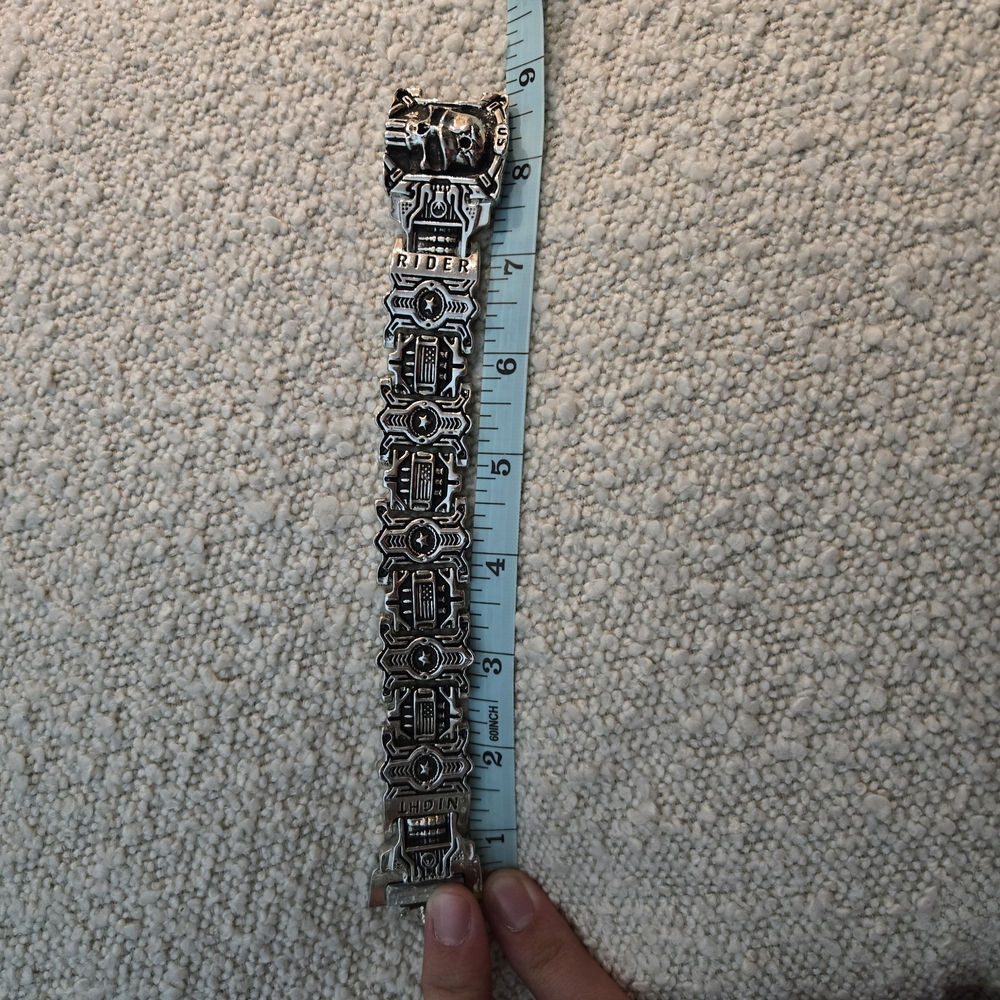 NWOT Silver Tone Bracelet with Intricate Design
